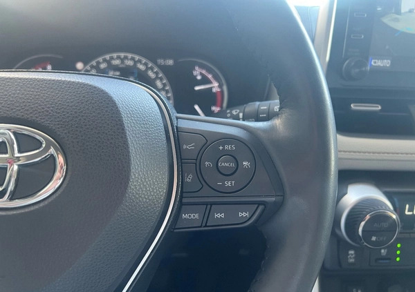 Toyota RAV4 cena 133900 przebieg: 63545, rok produkcji 2019 z Strzelin małe 301